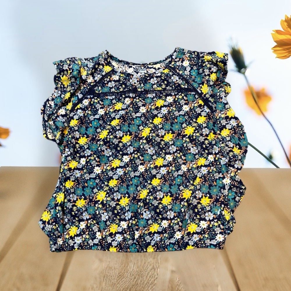 Girls Old Navy Shirt 10/12 ☀️